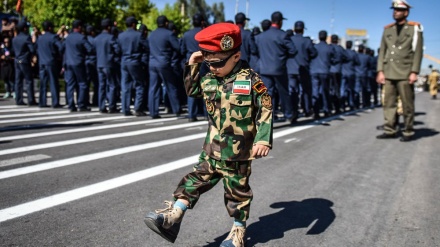 Svečana parada povodom Dana armije IR Iran u iranskim pokrajinama