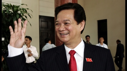 دس سال بر سر اقتدار رہنے کے بعد ویتنام کے وزیراعظم برطرف، انگوئن خوان پوک نئے وزیراعظم منتخب