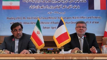 ایران اور فرانس کے درمیان تعاون کے سمجھوتوں پر دستخط 