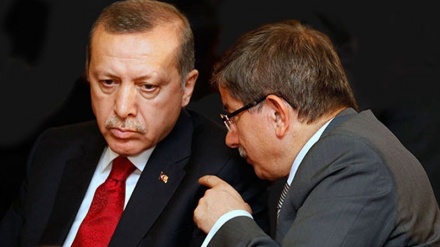 Davutoglu razmišlja o ostavci