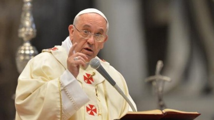 Papa upozorio na 