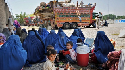 افغان مہاجرین کی مزید میزبانی نہیں کرسکتے: پاکستان 