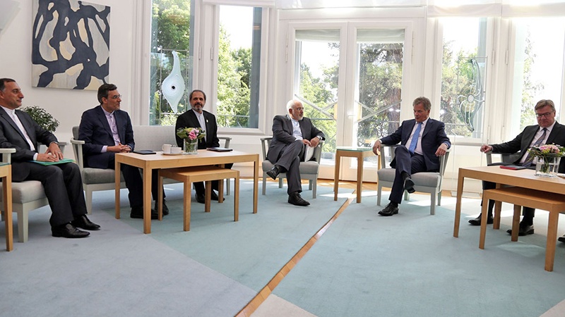 ایران ایک پر امن ملک ہے؛ سرمایہ کار، سرمایہ کاری کرسکتے ہیں : وزیر خارجہ جواد ظریف 