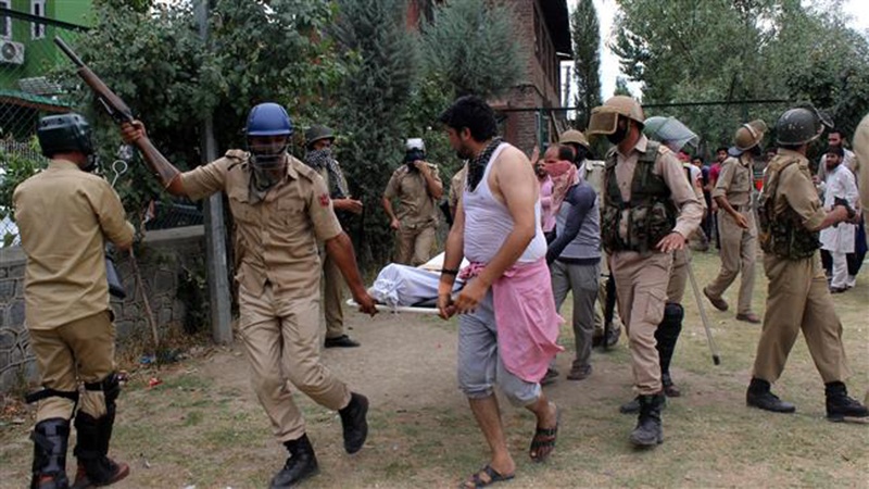 کشمیر میں مسلح تصادم جاری 4 ہلاک و زخمی