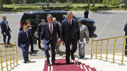 Posjeta ministra odbrane SAD Iraku