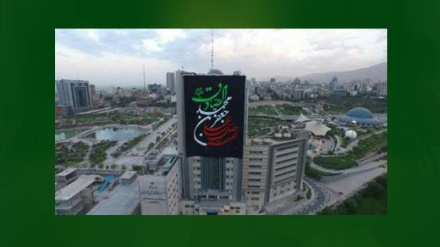 حضرت امام جعفر صادق علیہ السلام کے یوم شہادت پرنصف ٹن وزنی پرچم کی تنصیب