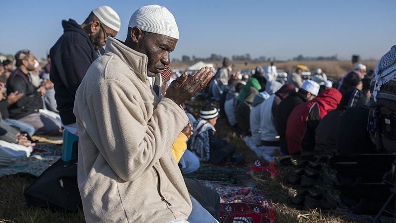 Afrikada Fitr Bayramı namazı