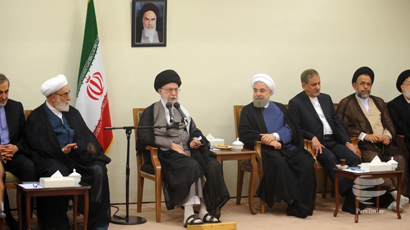 صدر اور کابینہ کے ارکان کی رہبر انقلاب اسلامی سے ملاقات 