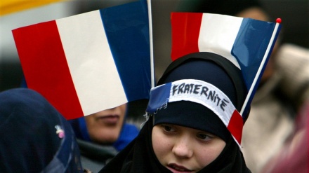 Iran poziva Francusku da revidira antimuslimanske zakone nakon zatvaranja džamija