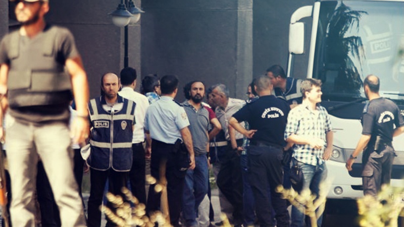 
Türkiyədə 7 mindən çox işçi işdən kənarlaşdırılıb

