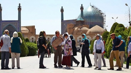 گه‌شتیارانی نه‌ورۆزی له شاره جۆربه‌جۆره‌کانی ئێران