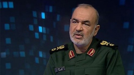 General Səlami: Bəsic sözü İran sərhədlərini aşıb-keçib