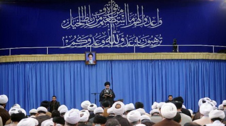 ڕێبەری مەزنی شۆڕشی ئیسلامیی ئێران: ئامانجی ئەمریکا لە گواستنەوەی داعش بۆ ئەفغانستان، پاسادانەوەی مانەوەی خۆی لە ناوچەکەدایە