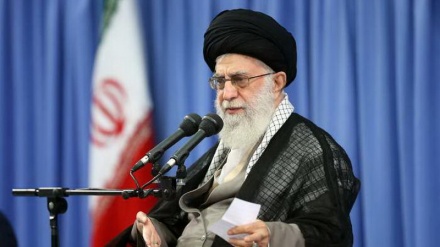  چہلم میں پیدل جانے والے قافلوں کا عظیم الشان جلوس شعائر الہی ہے: رہبر انقلاب اسلامی