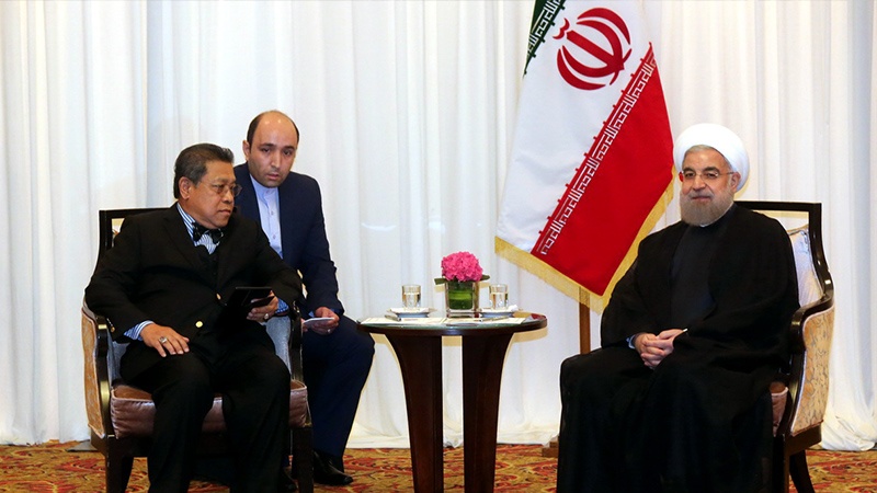  ڈاکٹر حسن روحانی کی ملائیشیا کے اسپیکر کے ساتھ ملاقات