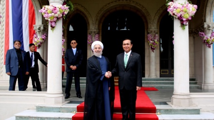 تھائی لینڈ میں ڈاکٹر حسن روحانی کا استقبال