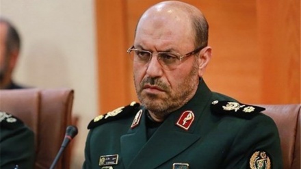 امریکہ ایران کے پرامن ایٹمی پروگرام کے خلاف سازش   سے باز آجائے، وزیر دفاع
