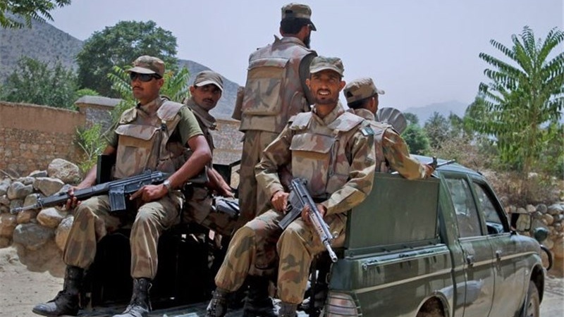 پاکستان: فائرنگ سے 6 سکیورٹی اہلکار ہلاک
