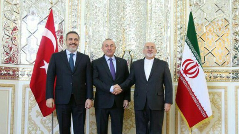 Türkiyə xarici işlər naziri iranlı həmkarı ilə görüşüb