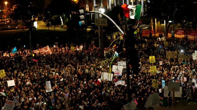 Tramp əleyhinə aksiyalar