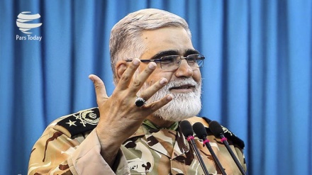 دشمنوں كا مقابلے كرنے كے لئے آمادہ ہيں: ايرانی كمانڈرز