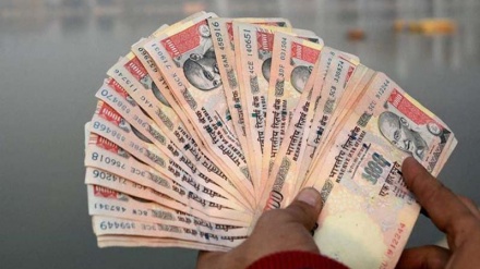 ہندوستان: 500 اور1000 روپے پر پابندی دو ہزار سولہ کا سب سے بڑا فراڈ