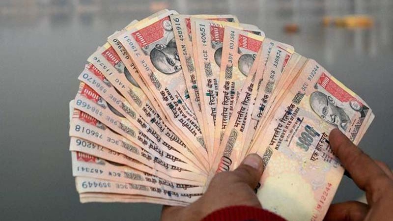 ہندوستان: 500 اور 1000 روپے کے نوٹوں کو تبدیل کرانے کا آج آخری دن