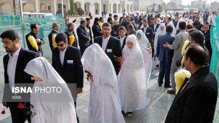 مشہد مقدس: 52 جوڑوں کی شادی کی اجتماعی تقریب منعقد