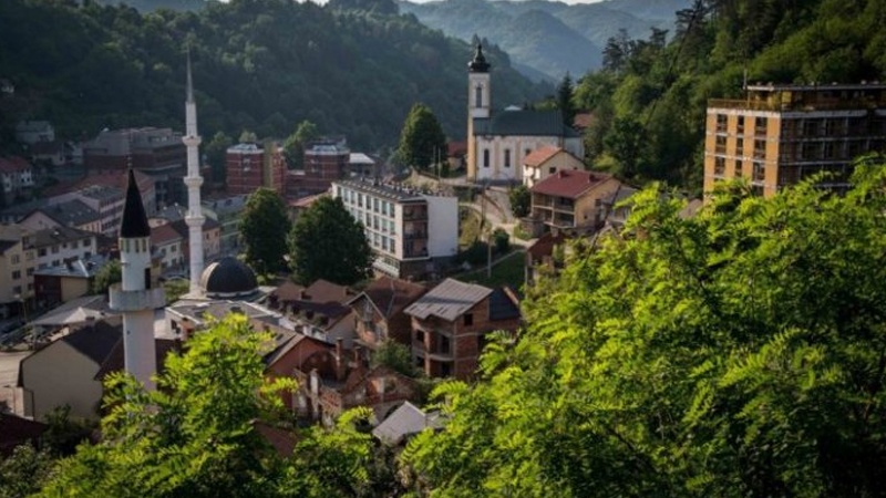 Pronađeni ostaci Čaršijske džamije u Srebrenici, minirane i srušene 1995.