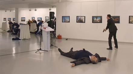 Ubijen ambasador Rusije u pucnjavi na jednoj umjetničkoj izložbi 