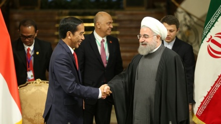 ایران اور انڈونیشیا کے صدور کی مشترکہ پریس کانفرنس 