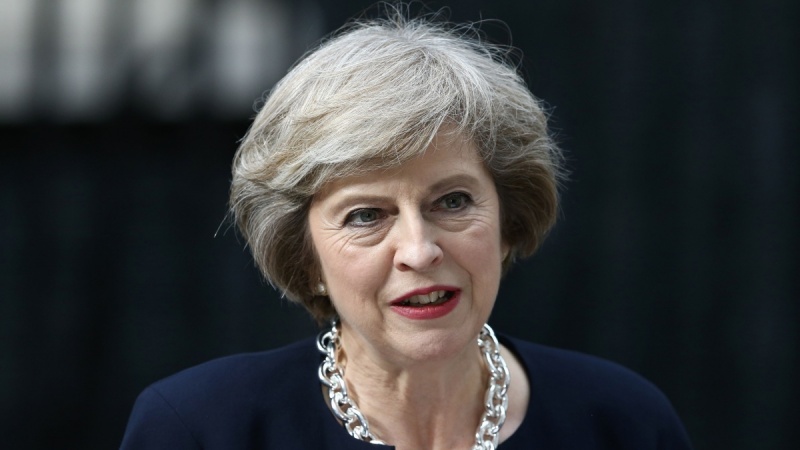 شام پر حملے کے بعد برطانوی وزیراعظم مشکلات سے دوچار