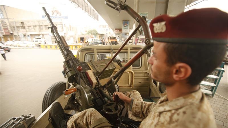 سعودی فوجی ٹھکانوں پر یمنی فوج کا حملہ 