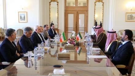 Susret šefa kuvajtske diplomatije s ministrom Zarifom u Teheranu