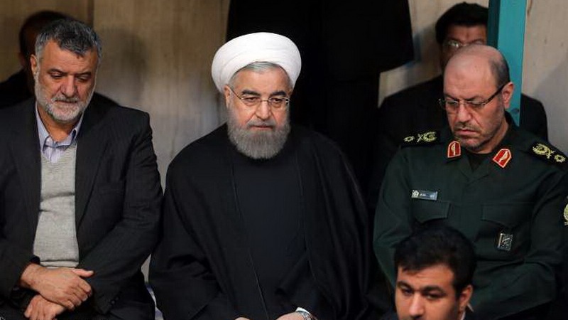 İran prezidenti İmam Xomeyninin(r.ə) məqbərəsini ziyarət edib