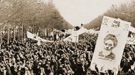 وێنەگەلێک لە رۆژانی ئینقلابی ئیسلامیی لە سالی 57ی هەتاوی - ئێران