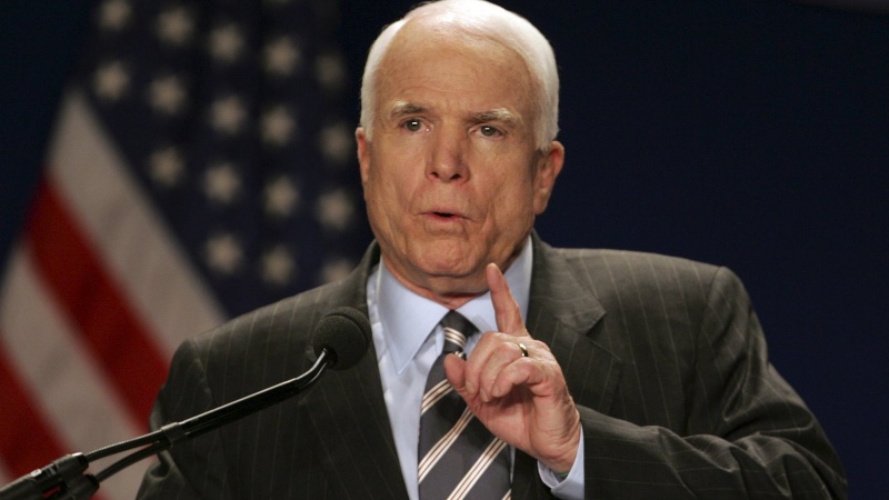 Mak Keyn Trampın rəftarlarını tənqid edib
