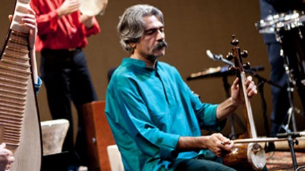 ژەنیاریێکی جوان بە هونەرمەندی کەیهان کەلهوڕ و گرووپی جاده‌ی هه‌ورێشم