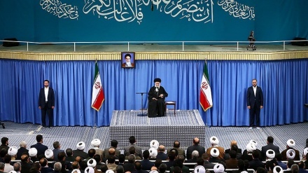  رهبر معظم انقلاب اسلامی سے مشرقی آذربائیجان کے عوام کی ملاقات