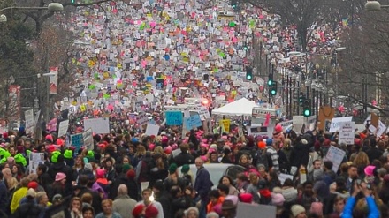 ABŞ vətəndaşlarının Tramp əleyhinə etirazları 
