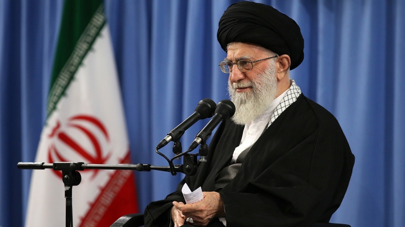 Ajetullah Hamenei: Prijetnja ratom je opetovani američki trik