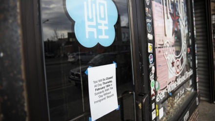 Amerikada restorançılar Trampın anti-miqrant siyasətlərinin əleyhinə olanlara qatılıblar