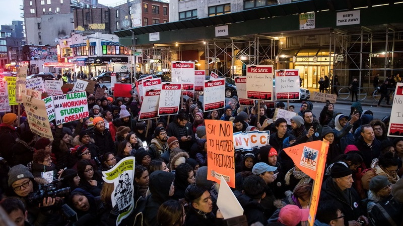 مسلح کارروائیوں کے خلاف نیویارک میں احتجاج
