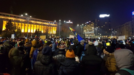 Rumıniyada hökumət əleyhinə xalq etirazları davam edir