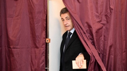 MKİ Fransada prezident seçkiləri ilə əlaqədar casusluq edirmiş