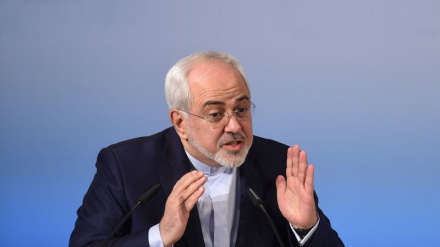 Zarif: Pogrešna politika, uzrok krize s prašinom i manjkom vode u regionu