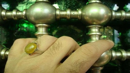 کون کون قائل ہے وسیلے کا؟ ۔ ویڈیو