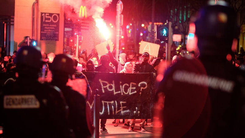 Fransada polis zorakılığına qarşı aksiya