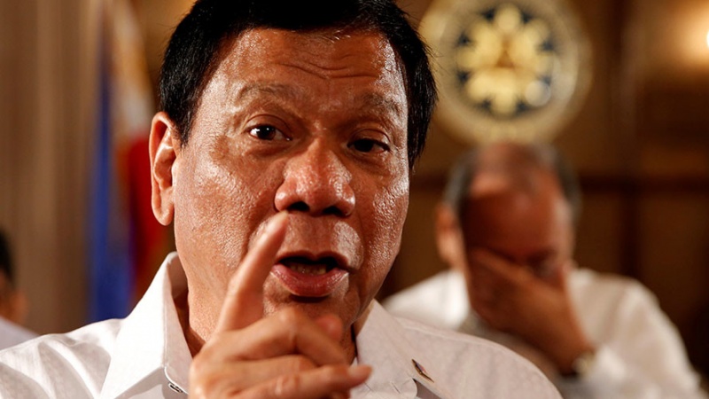 Filippin prezidenti Trampa xəbərdarlıq etdi
