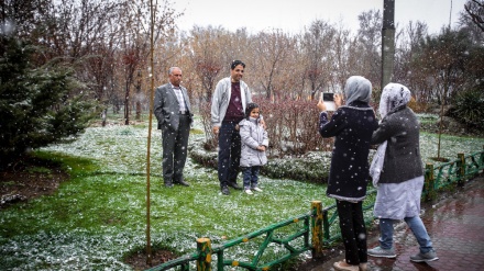 بارینی به‌فر و بارانی به‌هاری له‌ شاره‌کانی ئێران